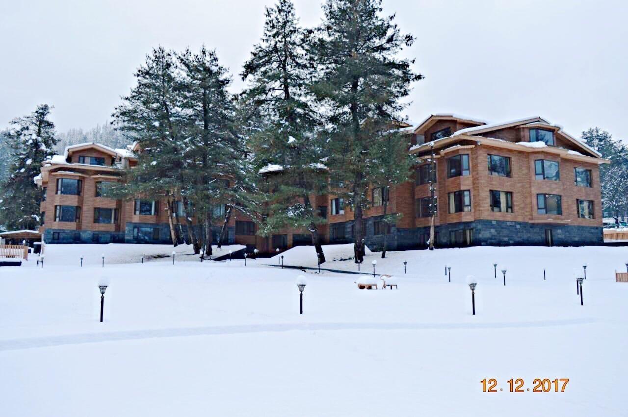 Royal Hillton Pahalgam Hotel Bagian luar foto