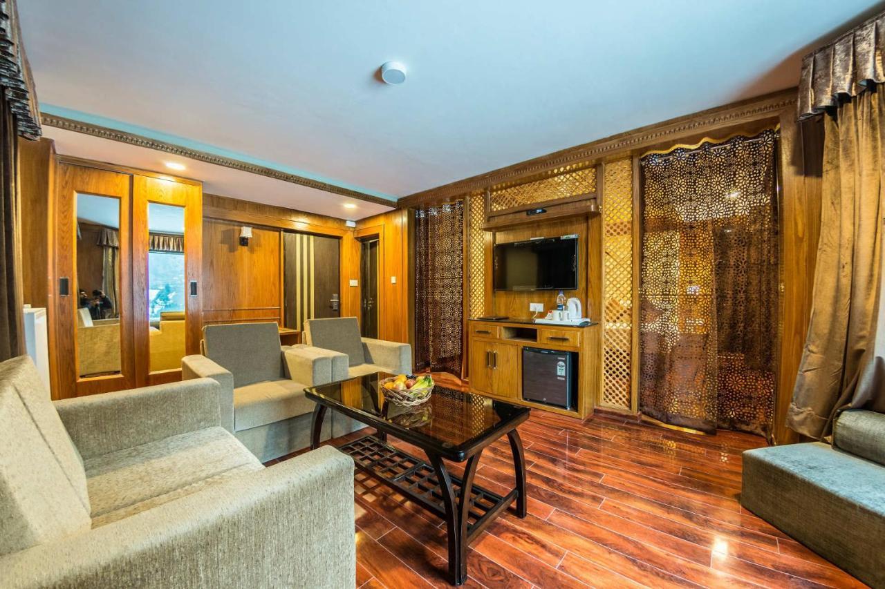 Royal Hillton Pahalgam Hotel Bagian luar foto