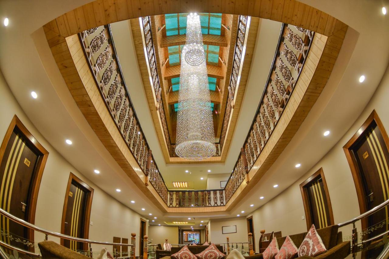 Royal Hillton Pahalgam Hotel Bagian luar foto