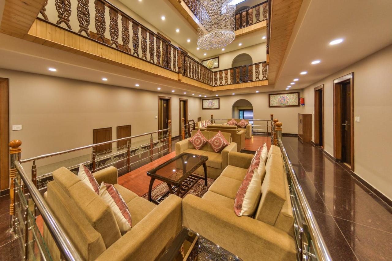 Royal Hillton Pahalgam Hotel Bagian luar foto