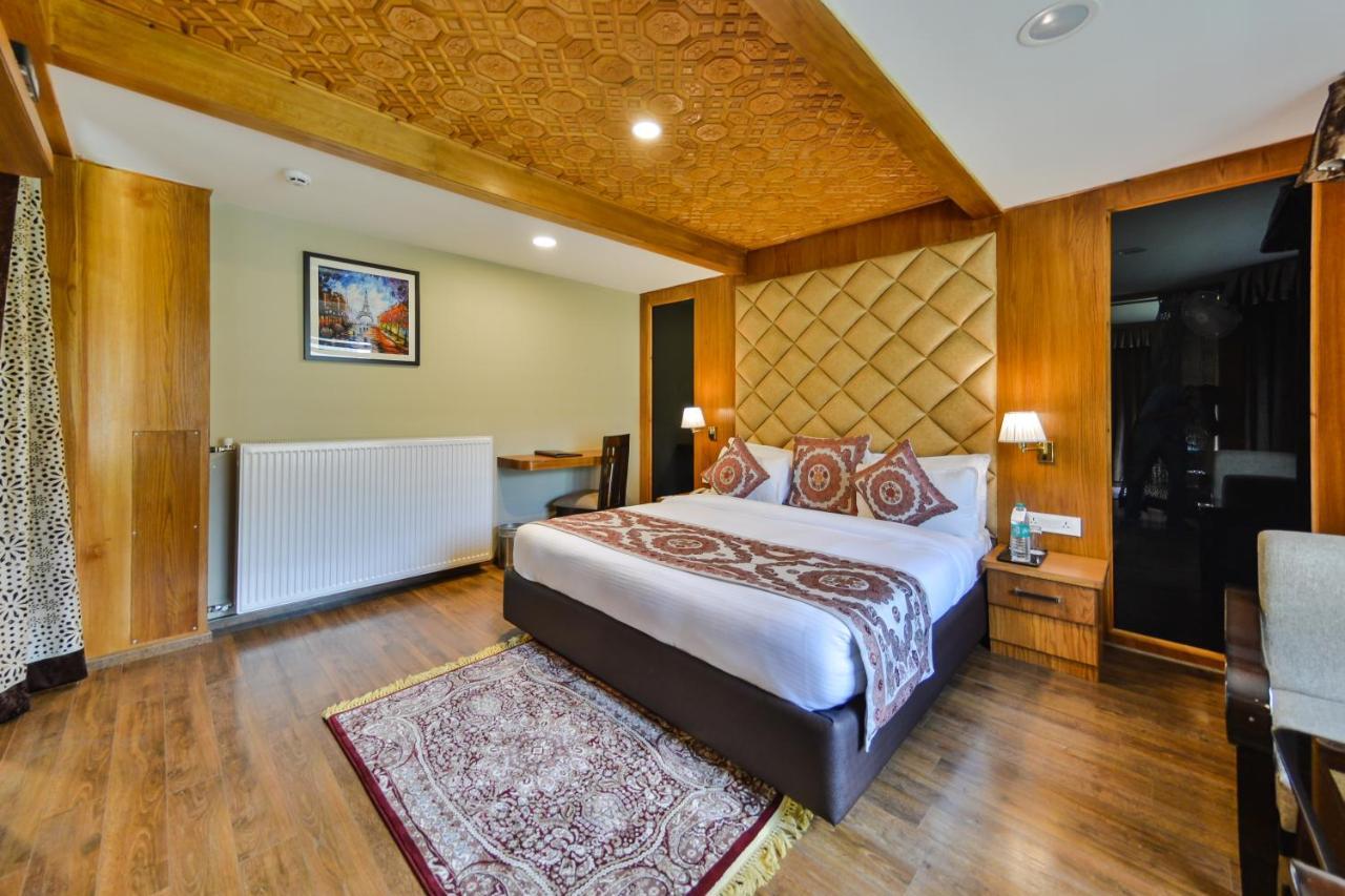 Royal Hillton Pahalgam Hotel Bagian luar foto