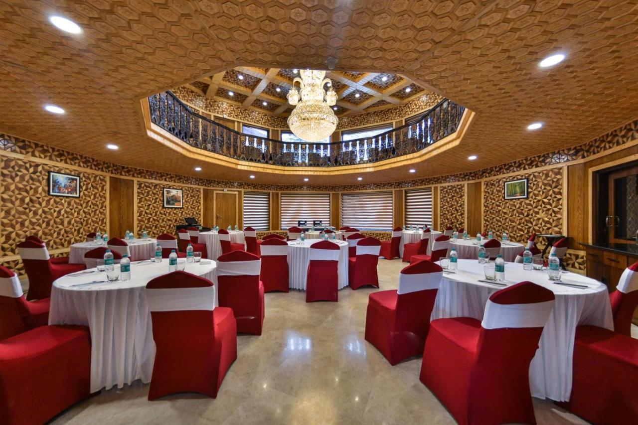 Royal Hillton Pahalgam Hotel Bagian luar foto