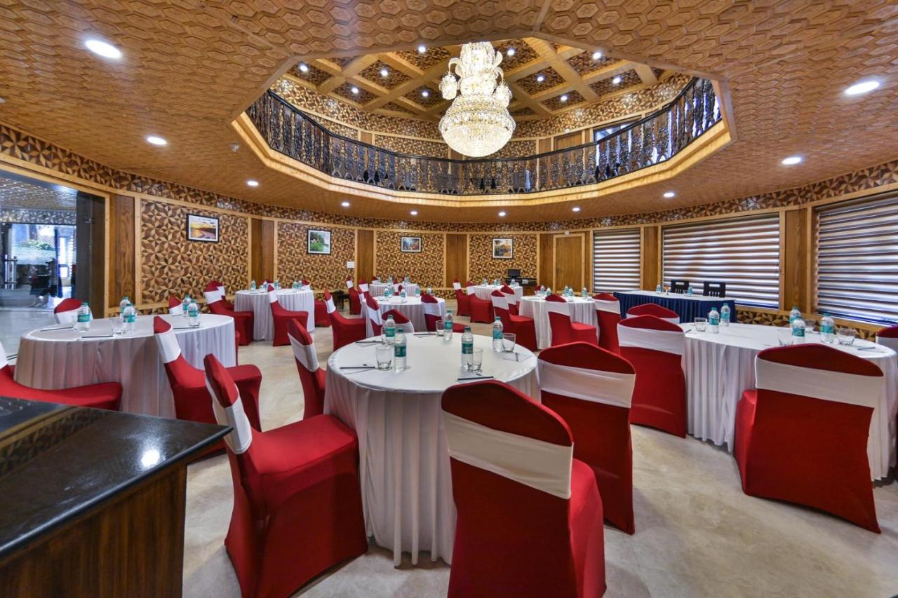Royal Hillton Pahalgam Hotel Bagian luar foto